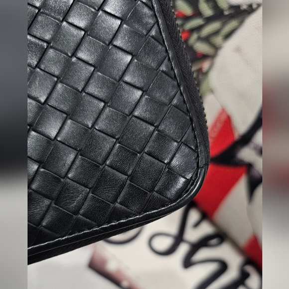 BOTTEGA VENETA Leather Intrecciato Nappa Zip-Around Wallet - Picture 8 of 15